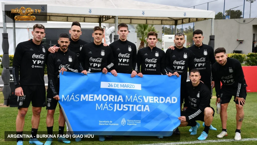 Đội tuyển Argentina chụp ảnh tập thể tháng 3 năm 2022